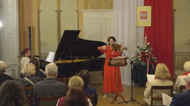 Wspólnym śpiewem uczcili niepodległość