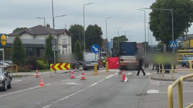 72-latek zginął pod kołami ciężarówki
